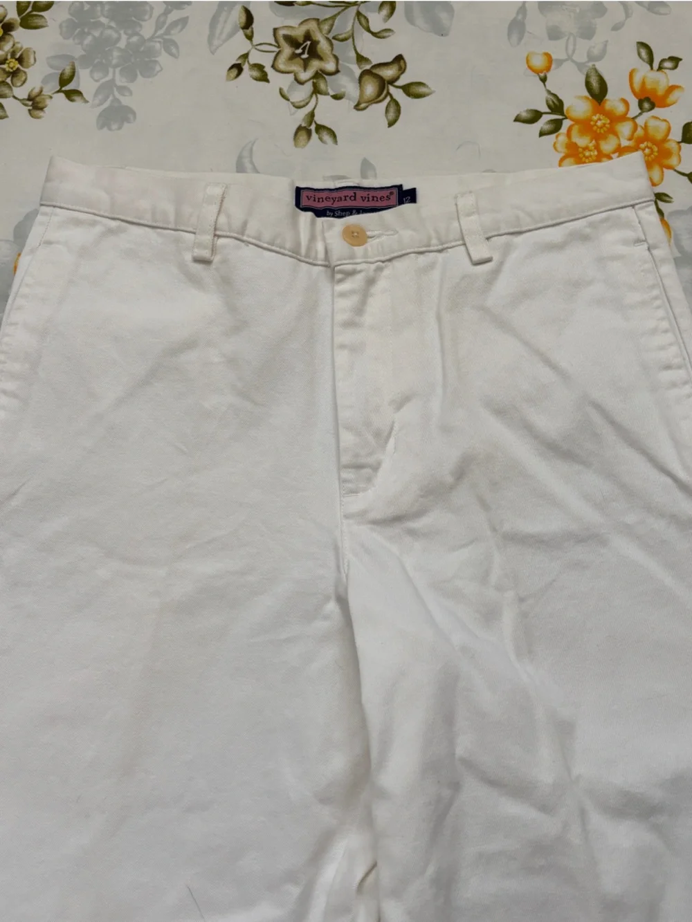 Vineyard Vines Size 12 White Pants - Picture 2 of 9